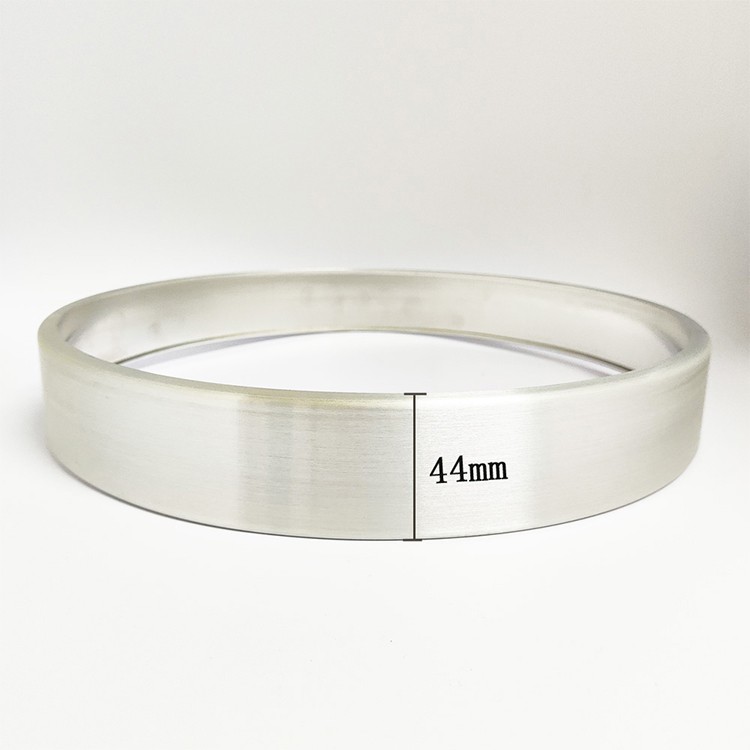 Store urrammer i aluminium